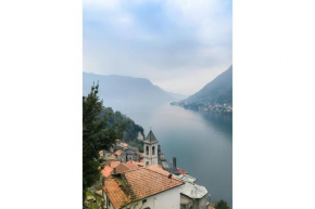 Stone House with Lake view Nesso